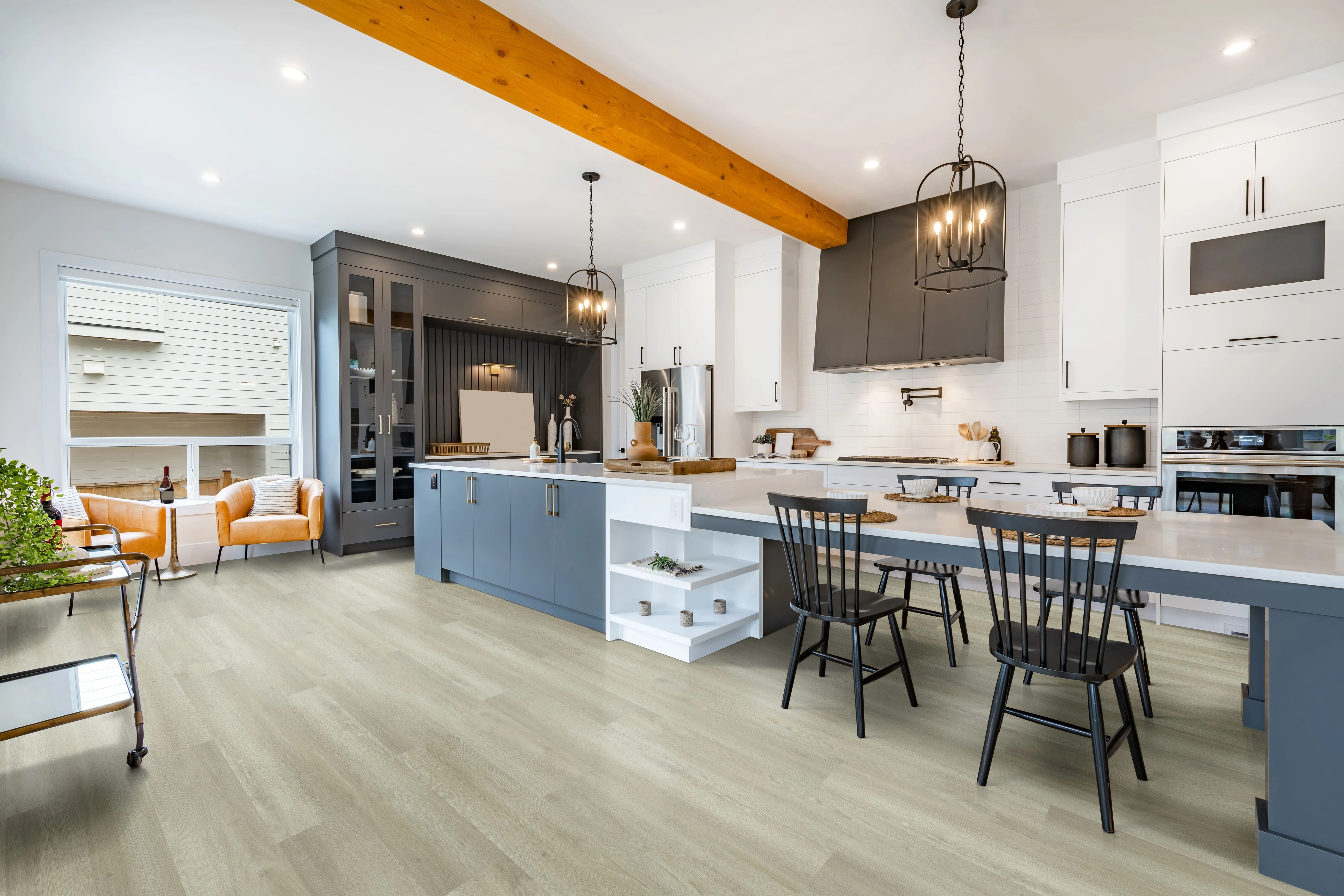 Piso vinílico Tarkett Doma em cozinha residencial